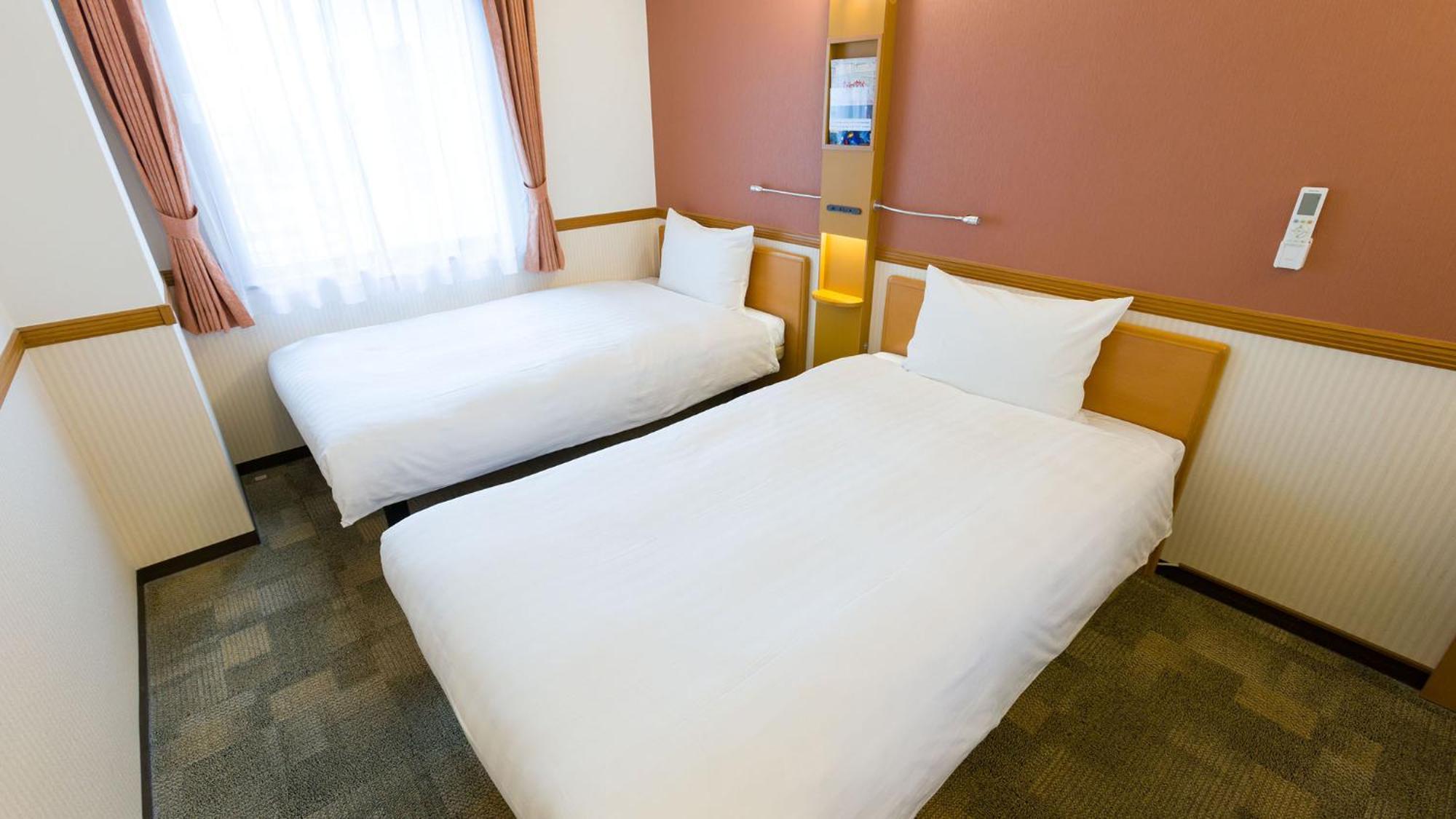 Toyoko Inn Yokohama Sakuragicho חדר תמונה
