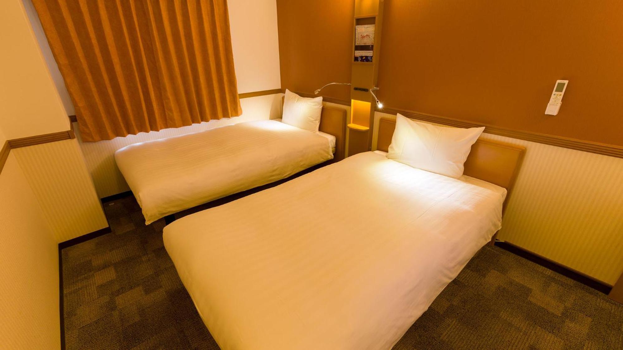 Toyoko Inn Yokohama Sakuragicho חדר תמונה