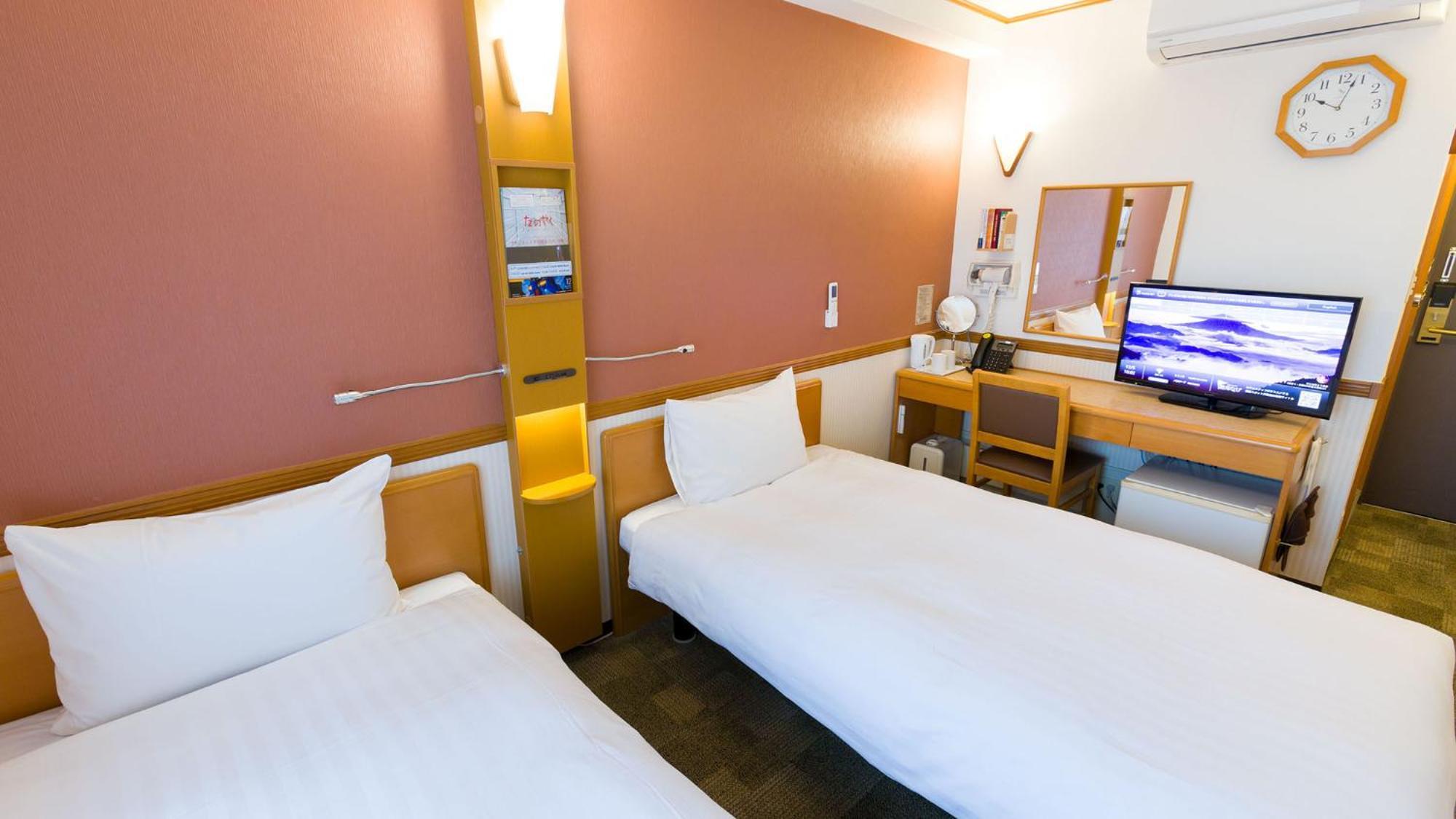 Toyoko Inn Yokohama Sakuragicho חדר תמונה