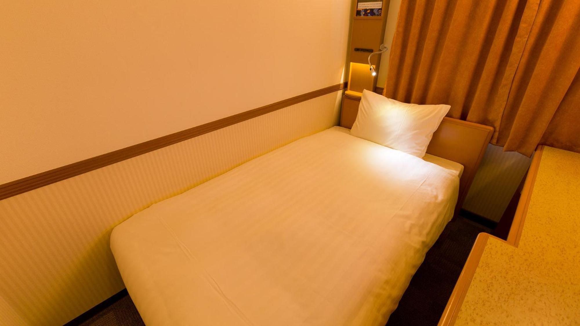 Toyoko Inn Yokohama Sakuragicho חדר תמונה