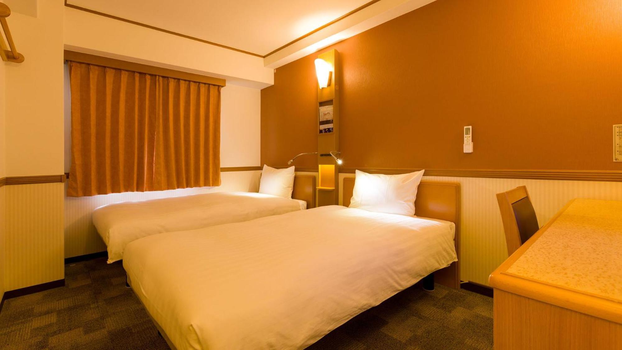 Toyoko Inn Yokohama Sakuragicho חדר תמונה